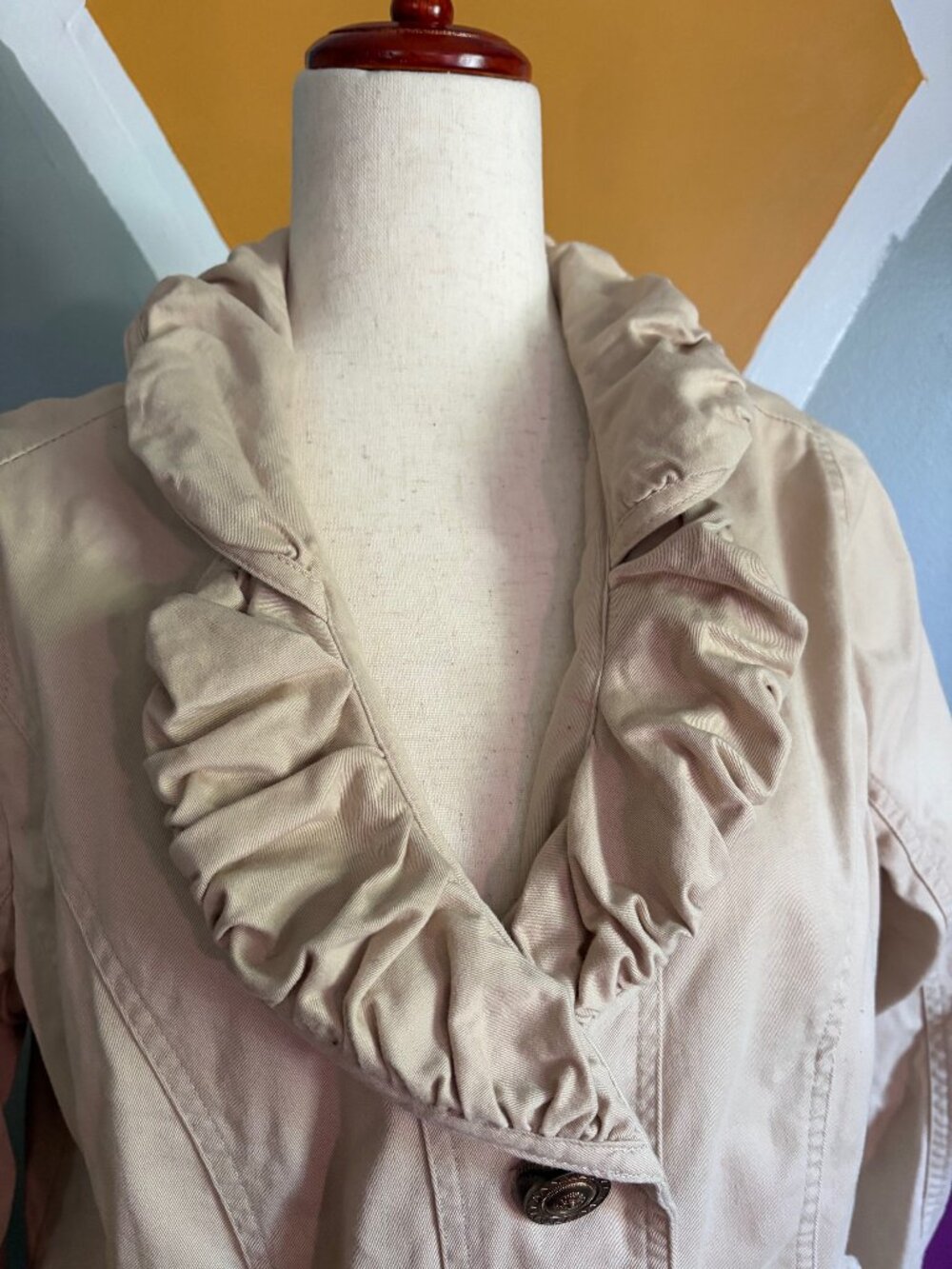 Dressbarn Blush Ruffle Collar Jacket Women’s L Cropped Lightweight Blazer